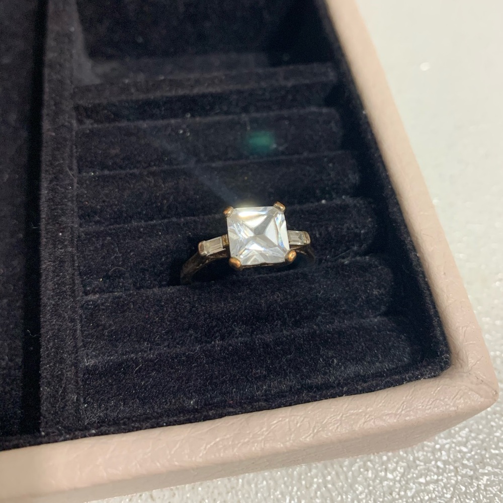 {Ring}